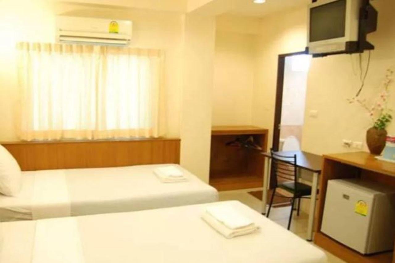 Rambuttri House Hotel Bangkok Exterior photo