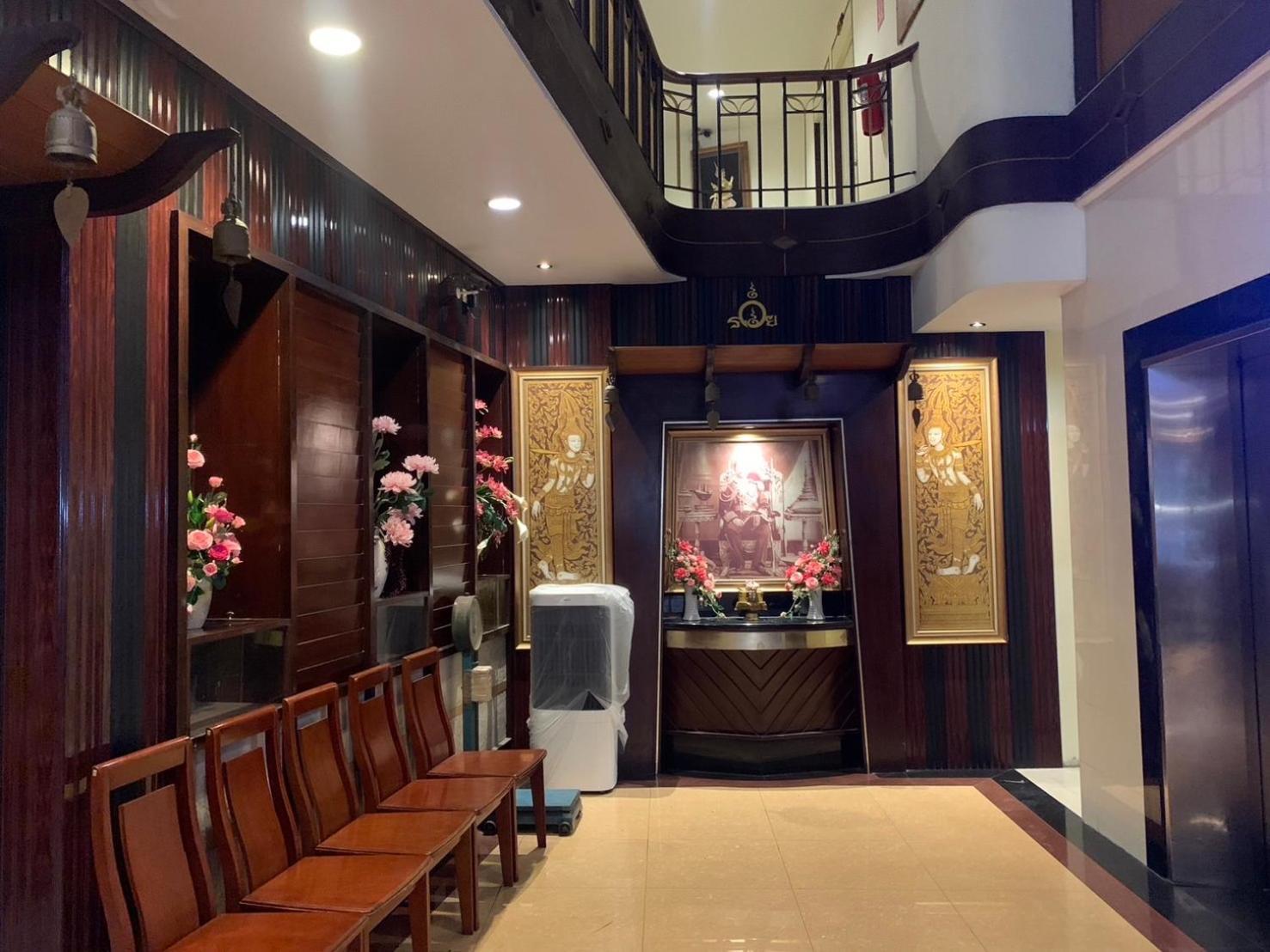 Rambuttri House Hotel Bangkok Exterior photo